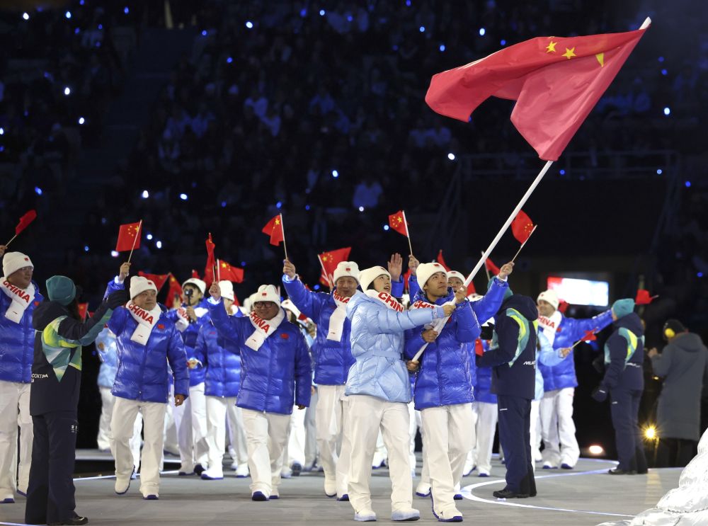 米兰冬奥会开幕式:中国体育代表团精彩入场瞬间全记录