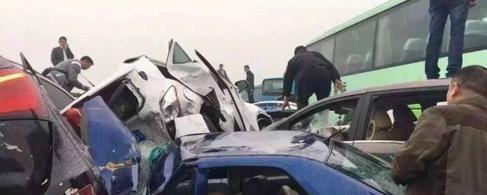 高速事故频发,爆胎占大头!如何避免高速事故看这里