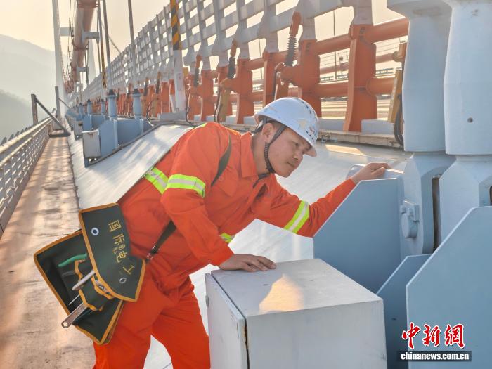 大年初一浙江高速人守护跨省大动脉,车流攀升保畅出行