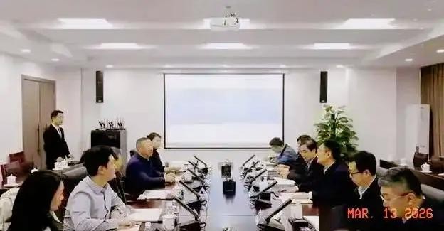 凌晨刷屏!中远海运强势反击,巴拿马港口空箱全部撤出,所有订舱全部取消。